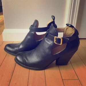Black Mia low ankle boots - size 8.5